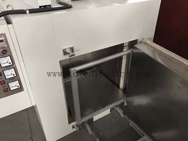 不銹鋼臺(tái)車式干燥爐門(mén)圖