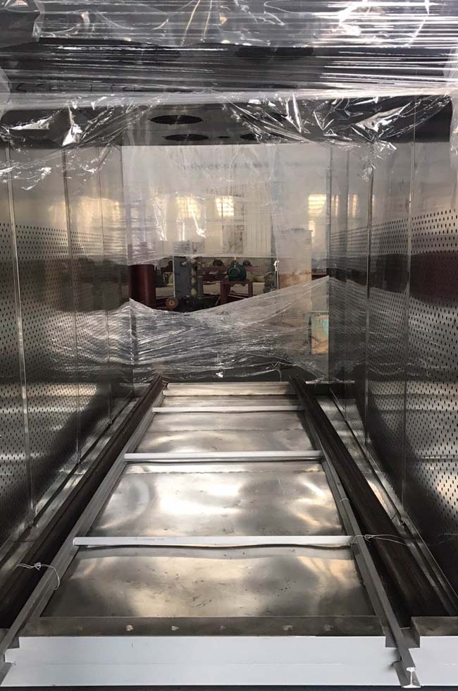 臺(tái)車式干燥爐門(mén)內(nèi)部圖